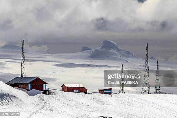 argentine base, antarctica - climate research stock pictures, royalty-free photos & images