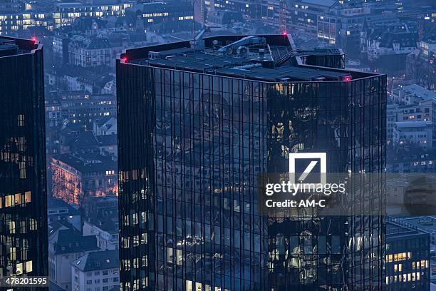 deutsche bank frankfurt germania - deutsche bank foto e immagini stock