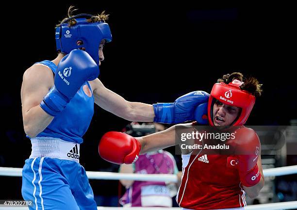 Turkish Boxing Ayse Tas Photos and Premium High Res Pictures - Getty Images