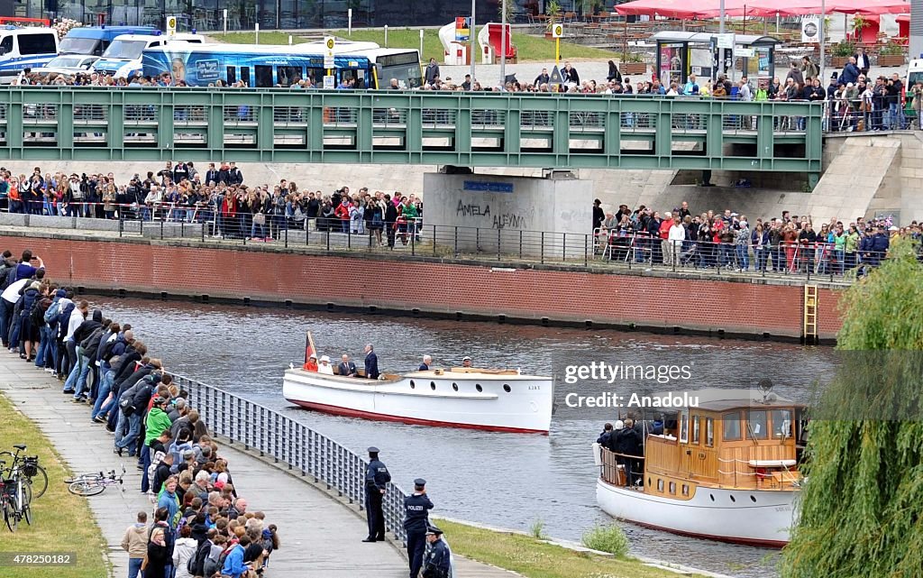 Queen Elizabeth II visits Berlin