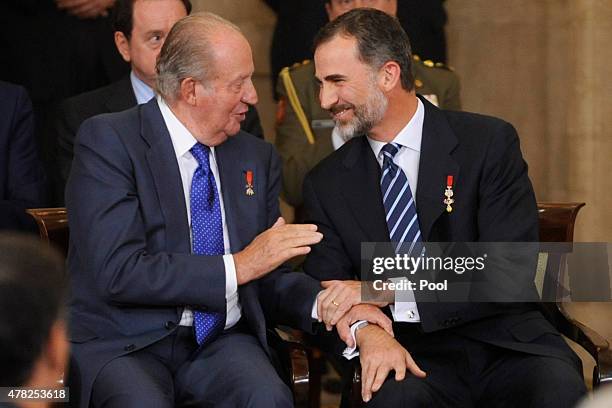 King Felipe VI of Spain and King Juan Carlos attend the 30th Anniversary of Spain being part of European Communities at the Royal Palace on June 24,...