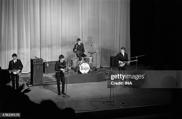 Beatles in concert on the scene of Olympia