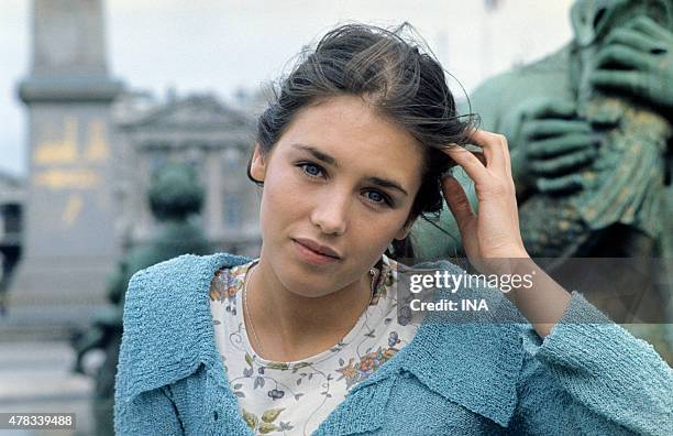 Isabelle Adjani photographed in Paris, place de la Concorde