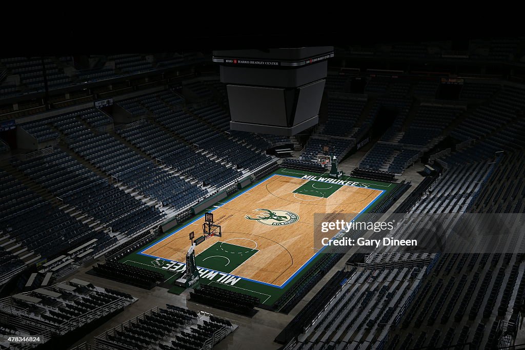 Milwaukee Bucks New Court