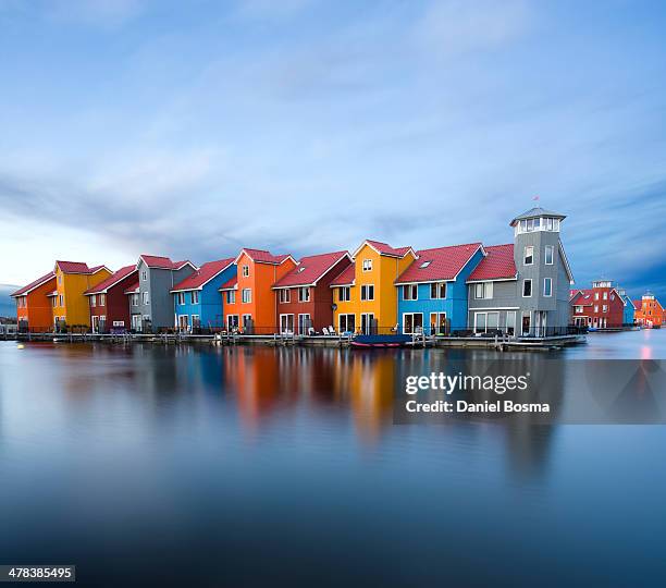 waterworld - ville de groningen photos et images de collection