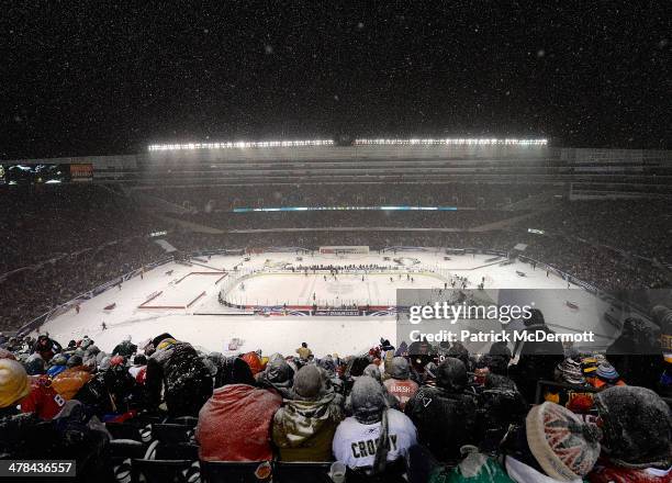 General view during the 2014 NHL Stadium Series game between the Pittsburgh Penguins and the Chicago Blackhawks on March 1, 2014 at Soldier Field in...