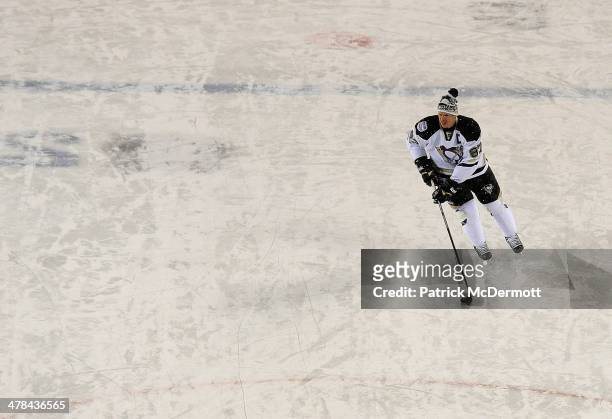 Sidney Crosby of the Pittsburgh Penguins warms up prior to the 2014 NHL Stadium Series game against the Chicago Blackhawks on March 1, 2014 at...