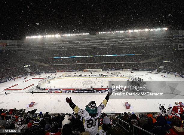 General view during the 2014 NHL Stadium Series game between the Pittsburgh Penguins and the Chicago Blackhawks on March 1, 2014 at Soldier Field in...