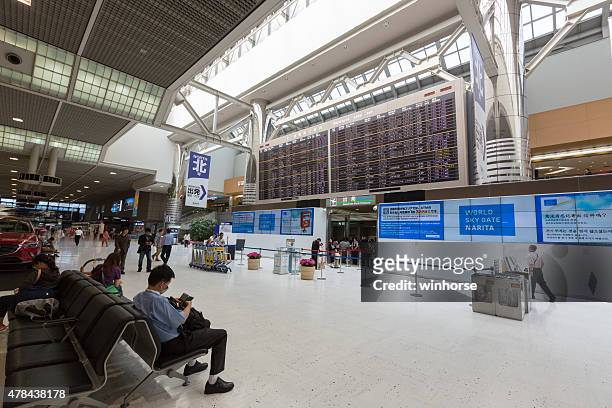 internationaler flughafen narita in japan - narita international airport stock-fotos und bilder