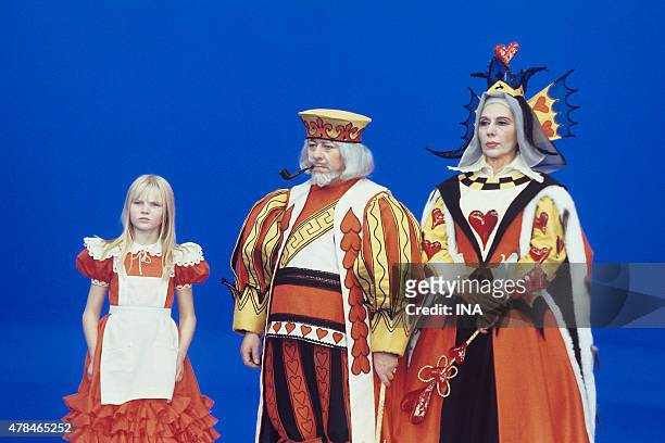 Marie Veronique Maurin, Alice, Francis Blanche, king, Alice Sapritch, the queen, in the adaptation of ""Alice in Wonderland"" by Jean Christophe...