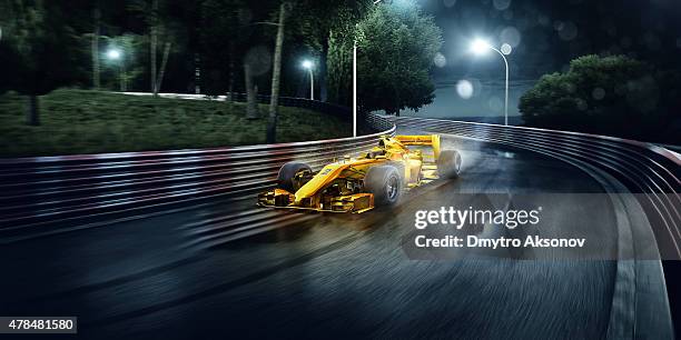 open-wheel single-seater racing car racing cars on the track - cars on motor way stockfoto's en -beelden