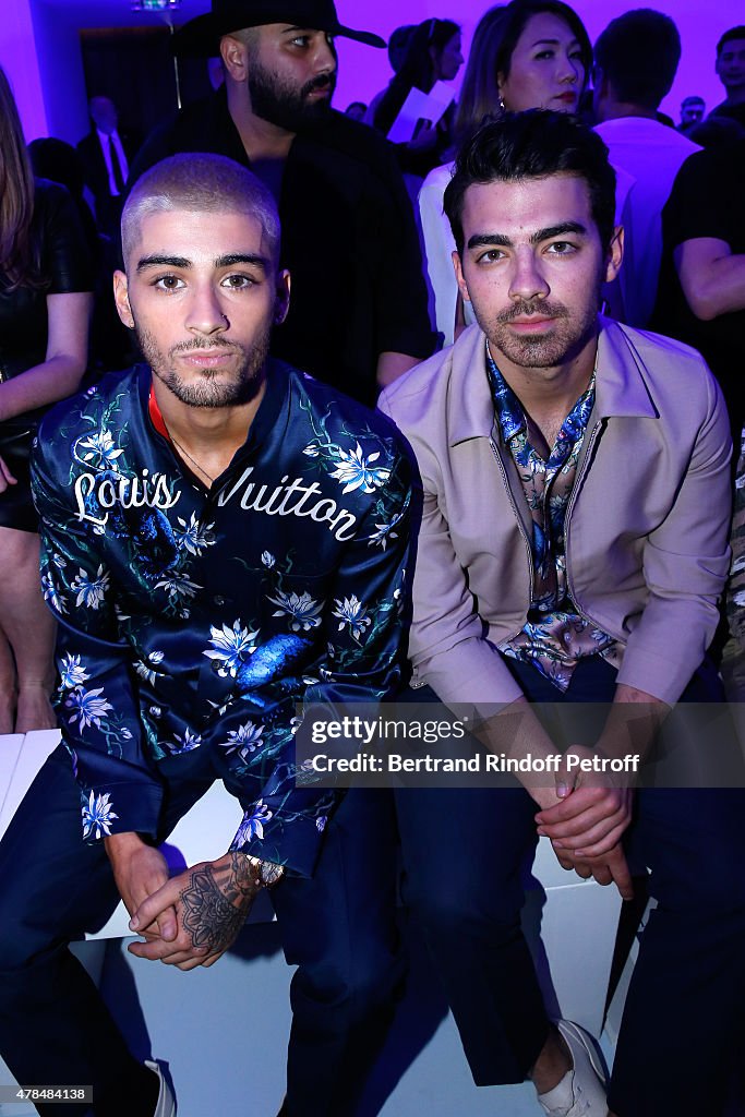 Louis Vuitton : Front Row - Paris Fashion Week - Menswear Spring/Summer 2016