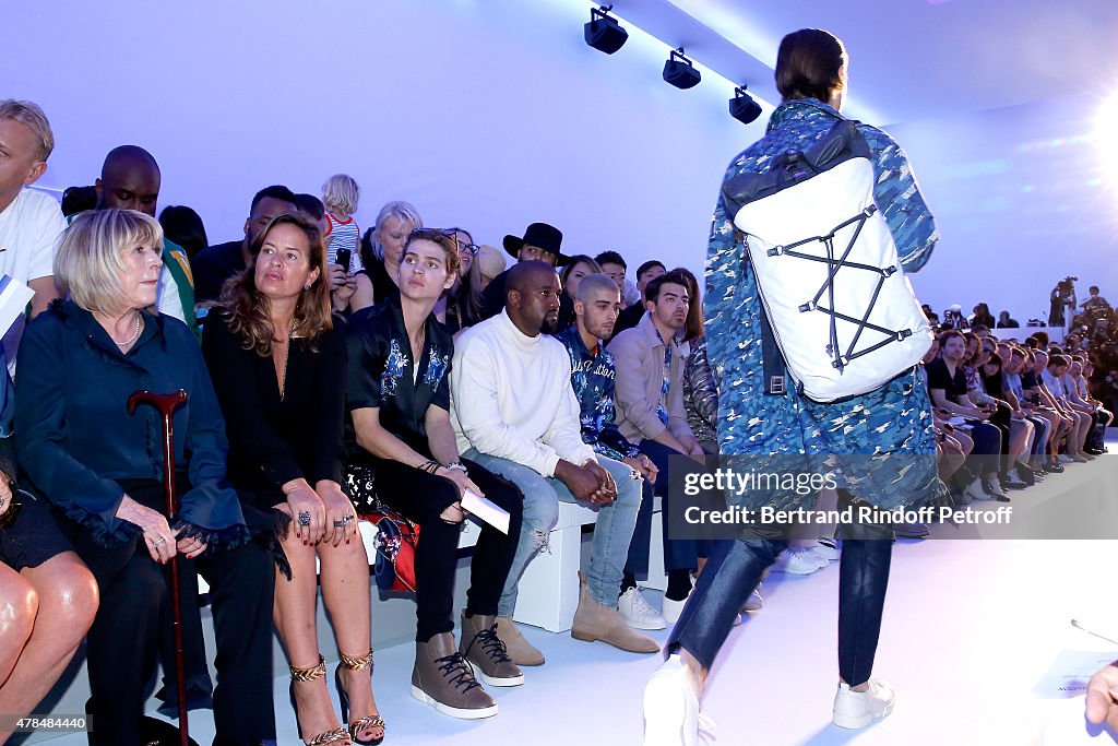 Louis Vuitton : Front Row - Paris Fashion Week - Menswear Spring/Summer 2016