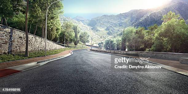 carretera de montaña de la pista - calle fotografías e imágenes de stock