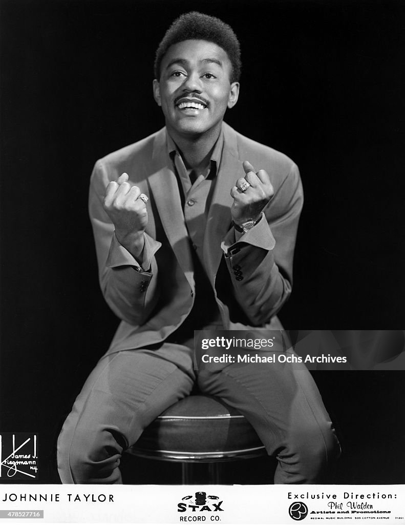 Johnny Singer Soul singer Johnnie Taylor poses for a portrait in the studio in ...