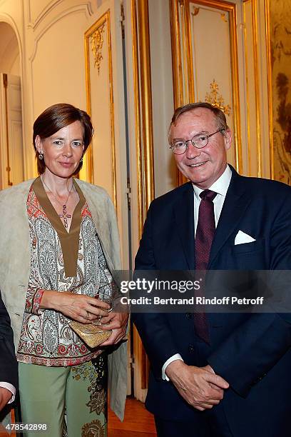 Prince Jean de Luxembourg and his wife Diane de Guerre attend the cocktail party for the departure of the ambassador of Belgium in France on June 25,...