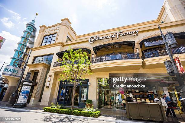 cheesecake factory presso il grove, los angeles - the grove los angeles foto e immagini stock