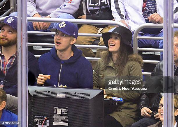 Hayden Christensen and Rachel Bilson attend a hockey game between the Toronto Maple Leafs and the Los Angeles Kings at Staples Center on March 13,...