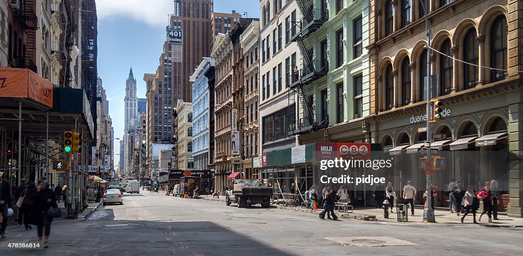 Street scene on broadway, Manhattan, new york