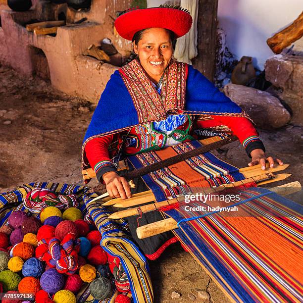 peruvian woman weaving, the sacred valley, chinchero - cusco city stock pictures, royalty-free photos & images