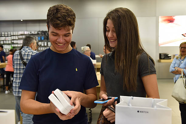 ITA: Apple Watch Availability At Apple Store Fiordaliso Milan