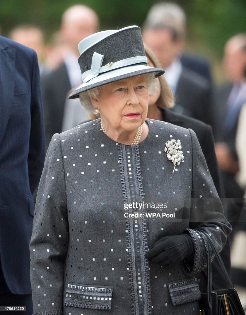 Queen Elizabeth II Visits Lower-Saxony