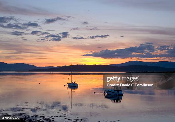 sunset over bay, connel, argyll & bute, scotland - lorne ストックフォトと画像