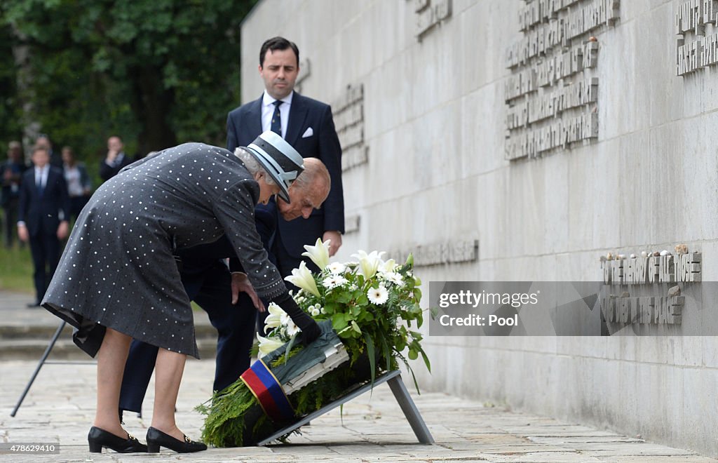 Queen Elizabeth II Visits Lower-Saxony