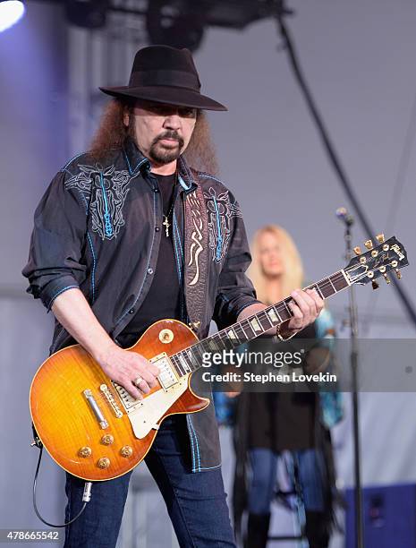 Musician Gary Rossington of Lynyrd Skynyrd performs onstage during day 1 of the Big Barrel Country Music Festival on June 26, 2015 in Dover, Delaware.