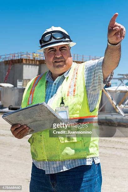 construction worker - ground crew stock pictures, royalty-free photos & images