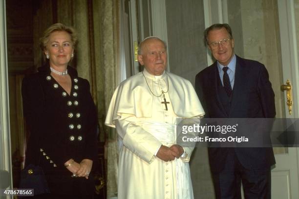 Pope John Paul II meets Queen Paola of Belgium and King Albert of Belgium during an official visit to Belgium on June 4, 1995 in Brussels, Belgium.