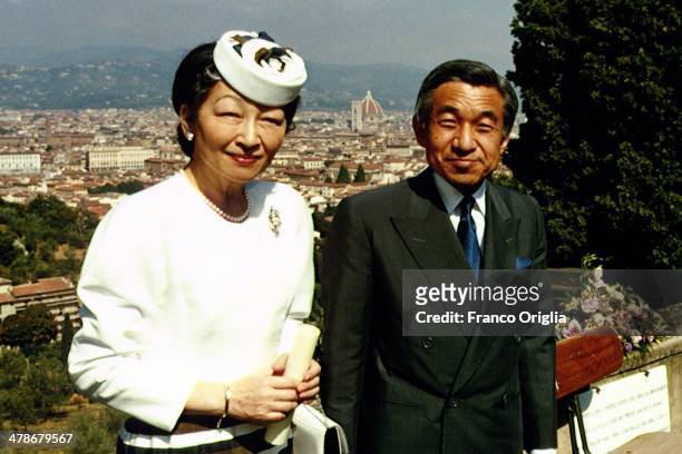 Emperor Akihito and Empress Michiko of Japan pose at Piazzale Michelangelo during their visit to Florence on September 4, 1993 in Florence, Italy.