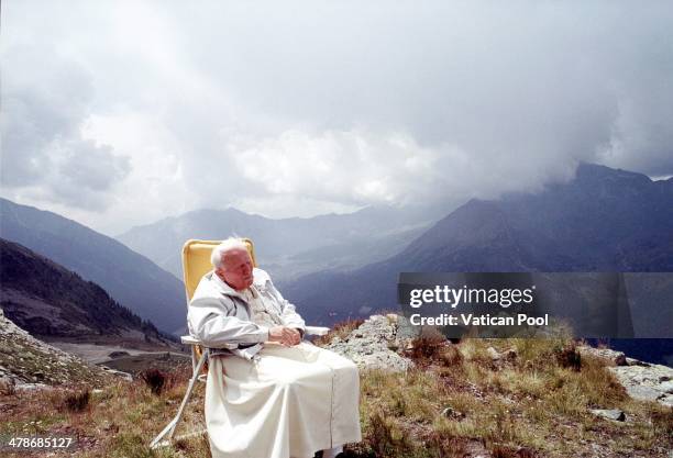 Pope John Paul II rests in the northern region of Val d'Aoste on July 10, 2000 in Les Combes, Italy.