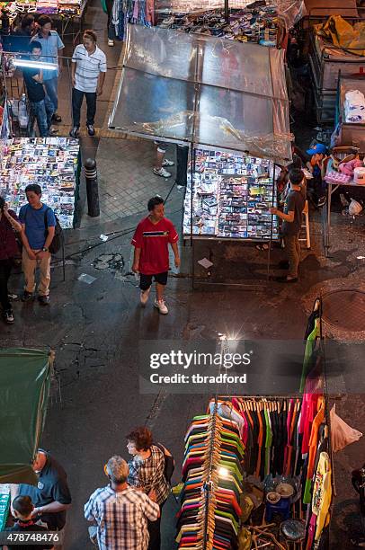 mercado noturno - contrabandista de bebida alcoólica - fotografias e filmes do acervo