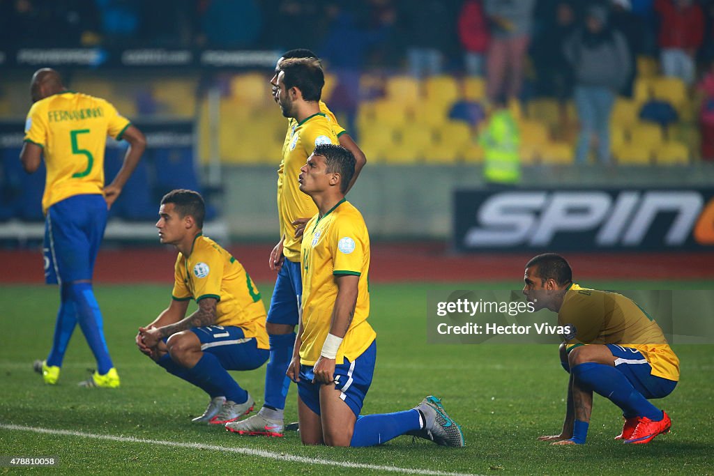 Brazil v Paraguay: Quarter Final - 2015 Copa America Chile