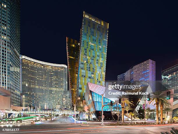 city center las vegas - citycenter las vegas photos et images de collection