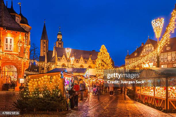 christmas market goslar - christmas market decoration stockfoto's en -beelden