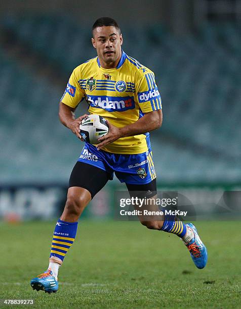 Jarryd Hayne of the Eels in action during the round two NRL match between the Sydney Roosters and the Parramatta Eels at Allianz Stadium on March 15,...