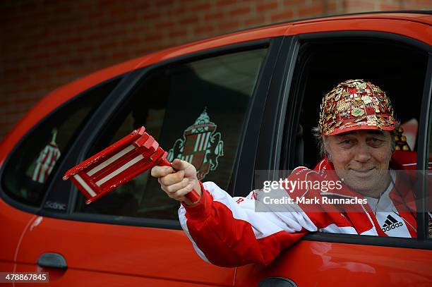 Fan poses as he arrives at the stadium of light before the Barclays English Premier League match between Sunderland and Crystal Palace at the Stadium...