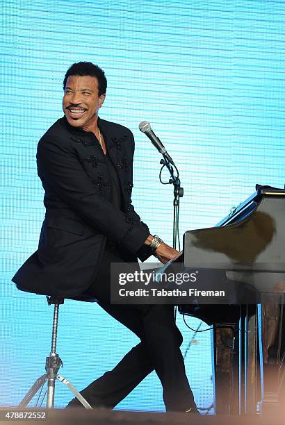 Lionel Richie performs on the Pyramid stage at the Glastonbury Festival at Worthy Farm, Pilton on June 28, 2015 in Glastonbury, England.