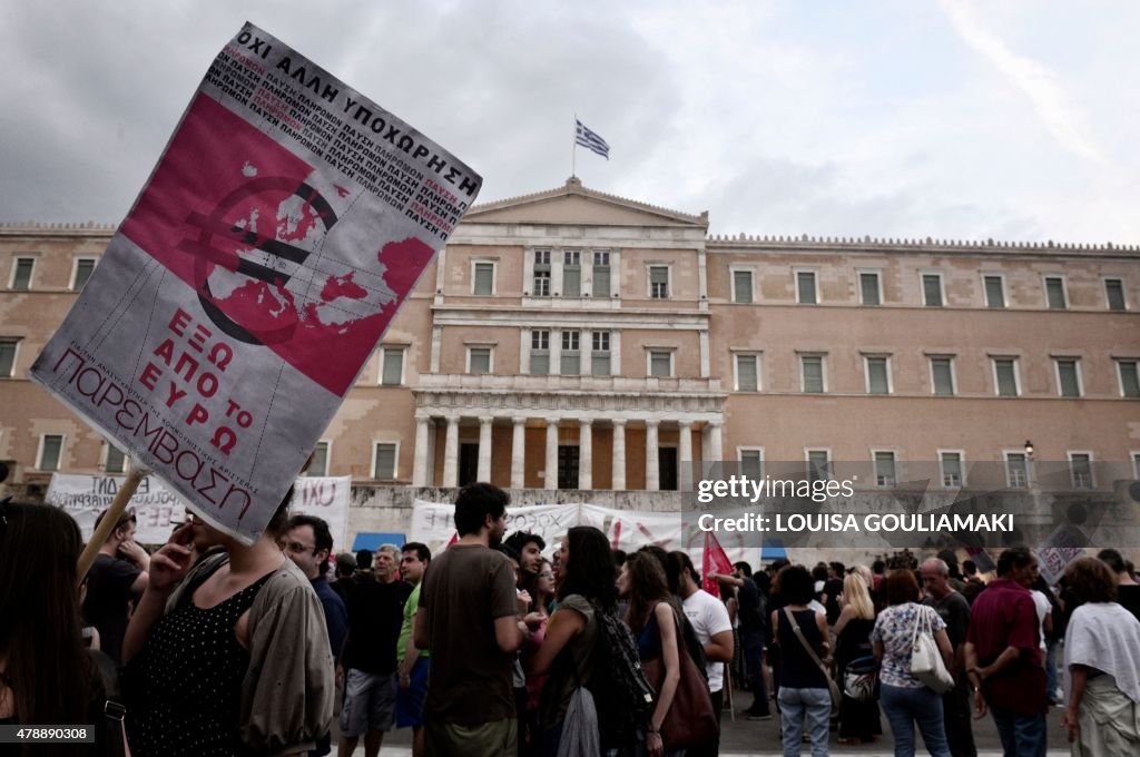 TOPSHOT-GREECE-POLITICS-ECONOMY-PROTEST