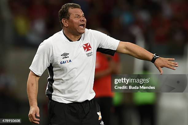 Coach Celso Roth Photos and Premium High Res Pictures - Getty Images