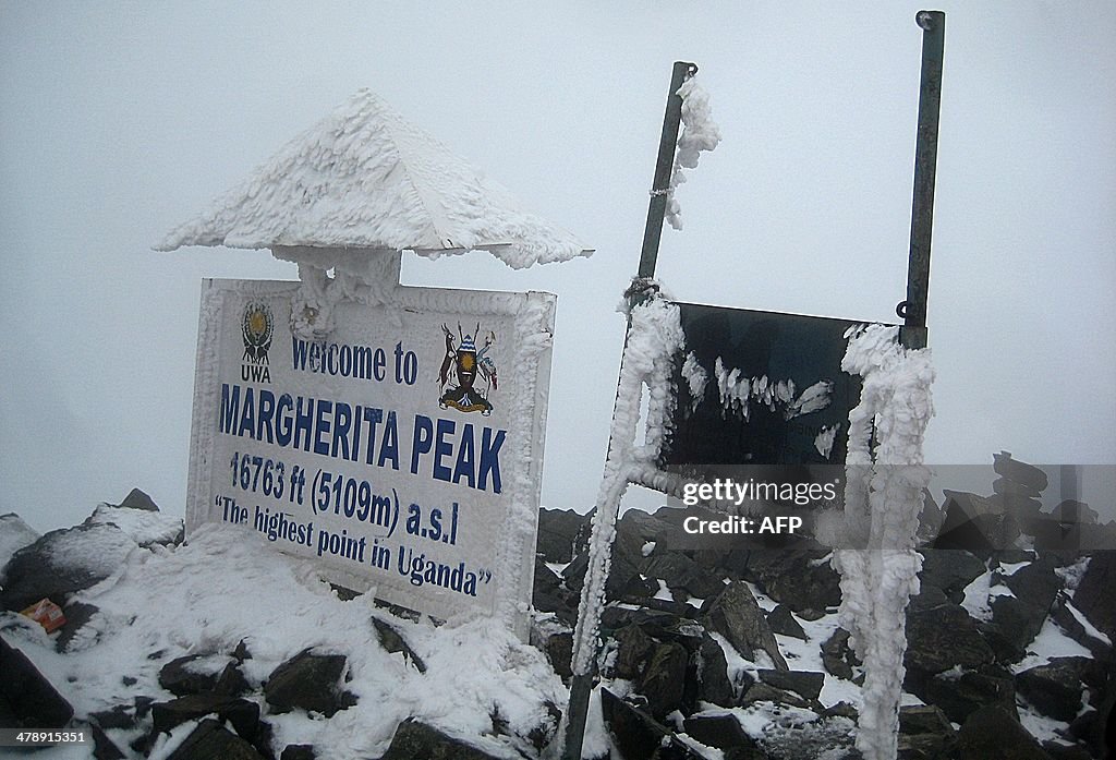 UGANDA-DRCONGO-ENVIRONMENT-CLIMATE-MOUNTAINS-GLACIER