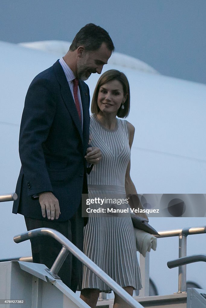 King Felipe VI and Queen Letizia of Spain Arrive to Mexico