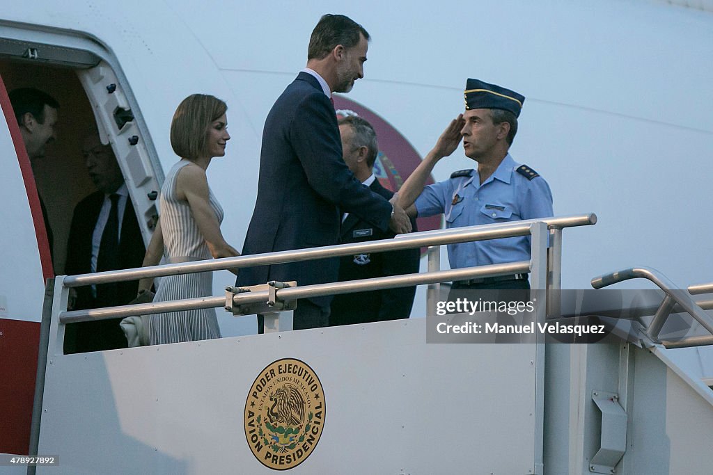 King Felipe VI and Queen Letizia of Spain Arrive to Mexico