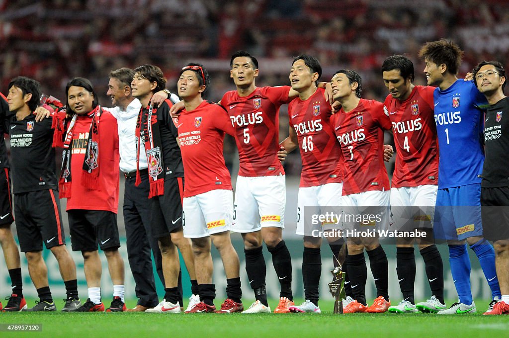 Urawa Red Diamonds v Albirex Niigata - J.League