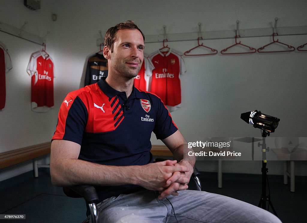 Arsenal Unveil New Signing Petr Cech