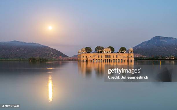 jal mahal water palace - udaipur india stock pictures, royalty-free photos & images