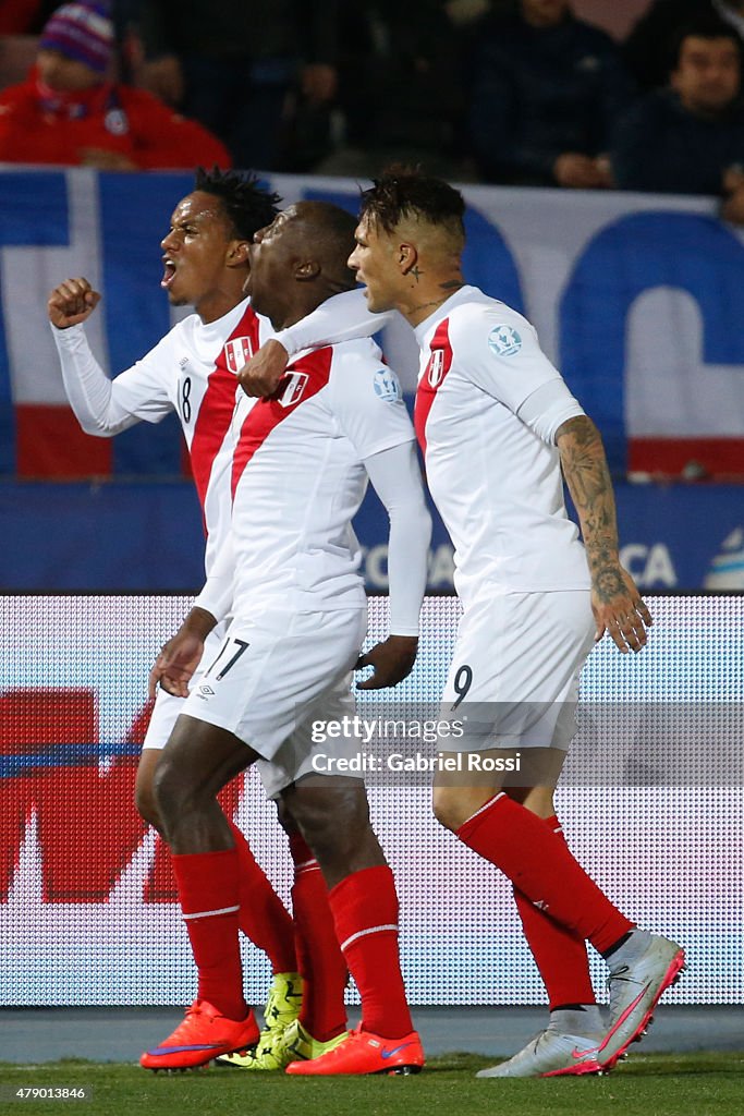 Chile v Peru: Semi Final - 2015 Copa America Chile