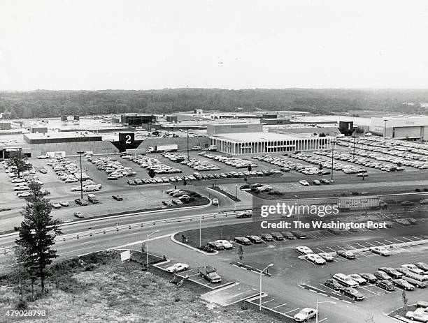 Springfield Mall Photos and Premium High Res Pictures - Getty Images